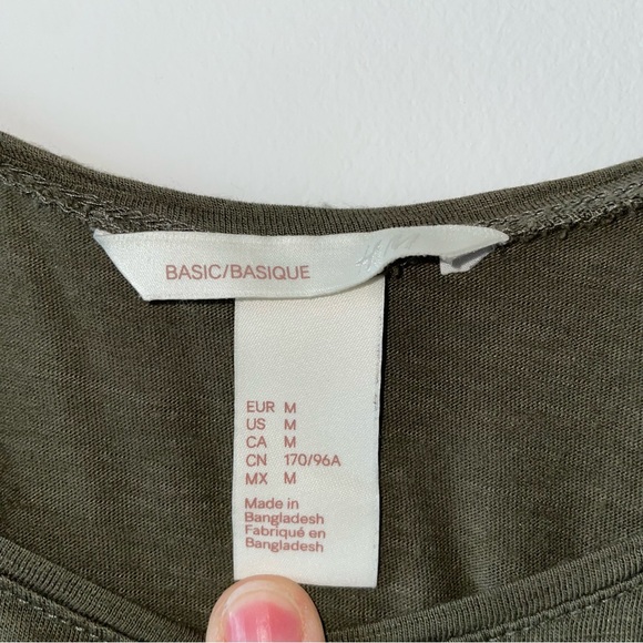 Green Cropped Tank Top - Picture 2 of 3